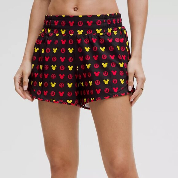 Disney x lululemon Hotty Hot High-Rise Short 4" size 8 - Picture 1 of 5